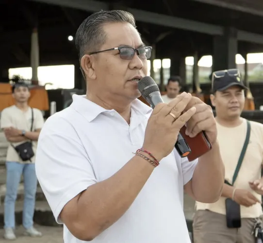 Bersinergi Mewujudkan Desa Canggu yang Bersih dan Berkembang, Gelar Bersih Bersih pantai bersama 200 Orang  pegawai Hotel 